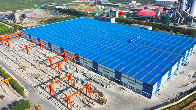 1中国二十二冶装配式建筑产业基地预制构件生产车间.jpg